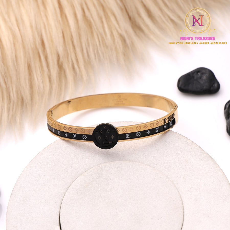 Anti-Tarnish Black Round Logo Bracelet | Openable Gold Kada