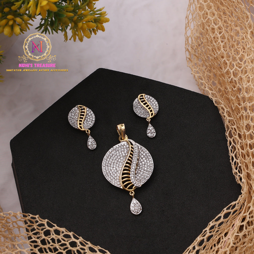 Round American Diamond Pendant Set | Golden Detail Lightweight Design
