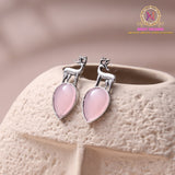 Deer Design Silver Tone Earrings – Teardrop Stone