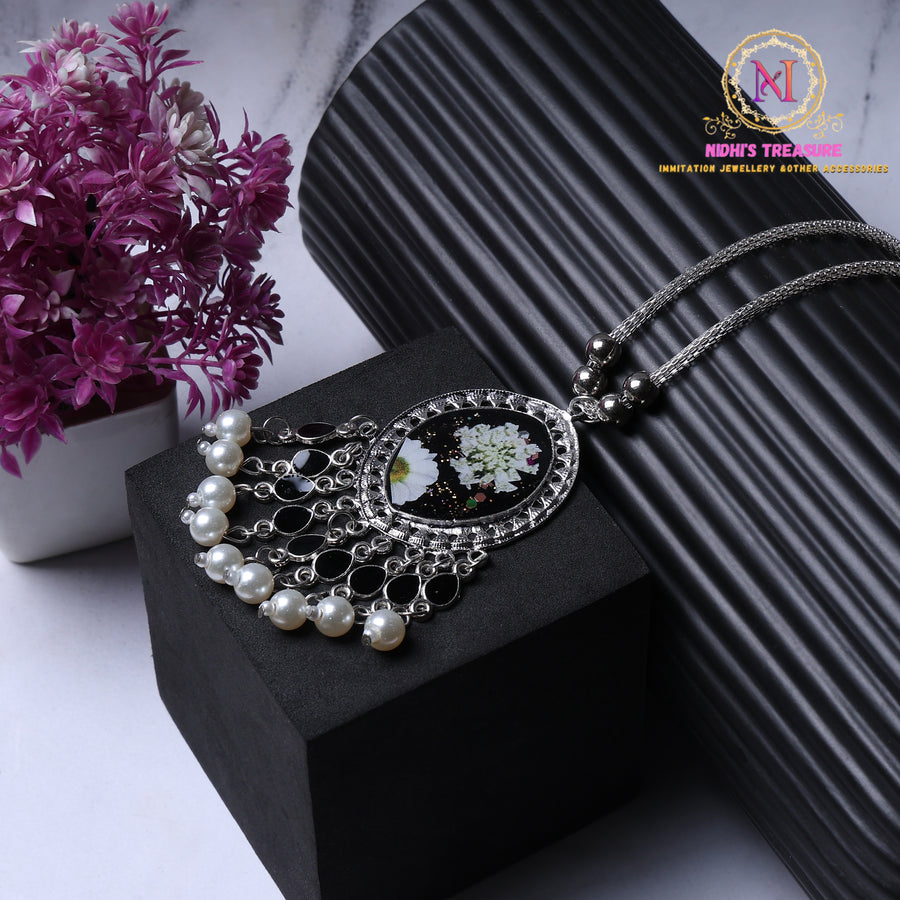 Resin Floral Pendant Necklace – Black | Pearl Tassel Silver Chain